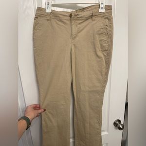 Old Navy women’s khaki pants